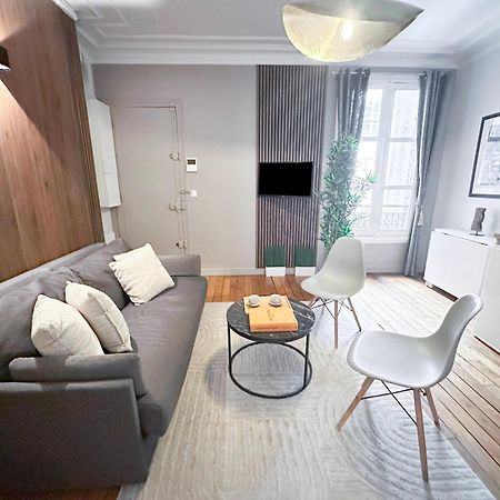 Appartamento Unique Flat Near Louvre & Palais Royal Parigi Esterno foto