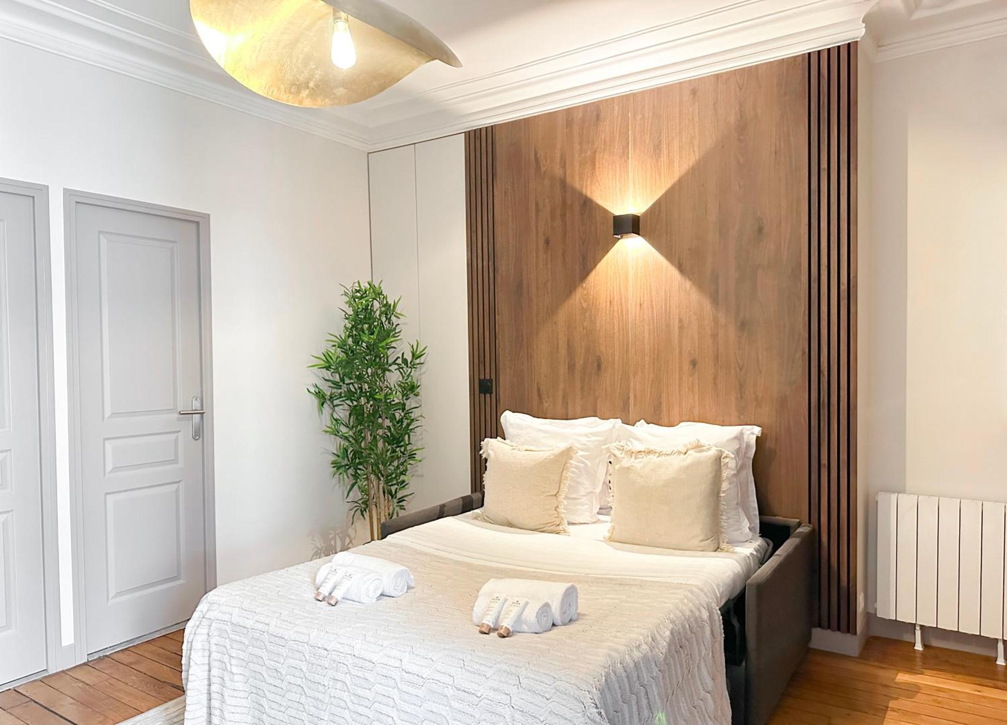 Appartamento Unique Flat Near Louvre & Palais Royal Parigi Esterno foto